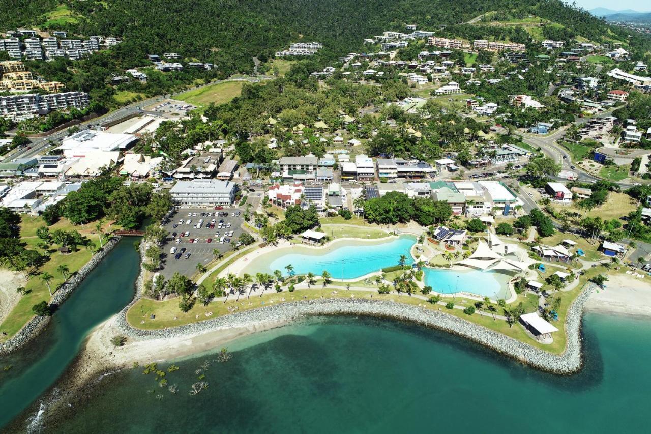 Mandalay Escape, Seclusion & Serenity With A Pool Airlie Beach Buitenkant foto